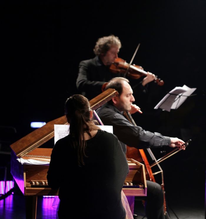 Ensemble "Tempera Barocca" (Serbie) présente au public son époque musicale préférée – le baroque, en particulier son style le plus charismatique – Stilus Fantasticus.