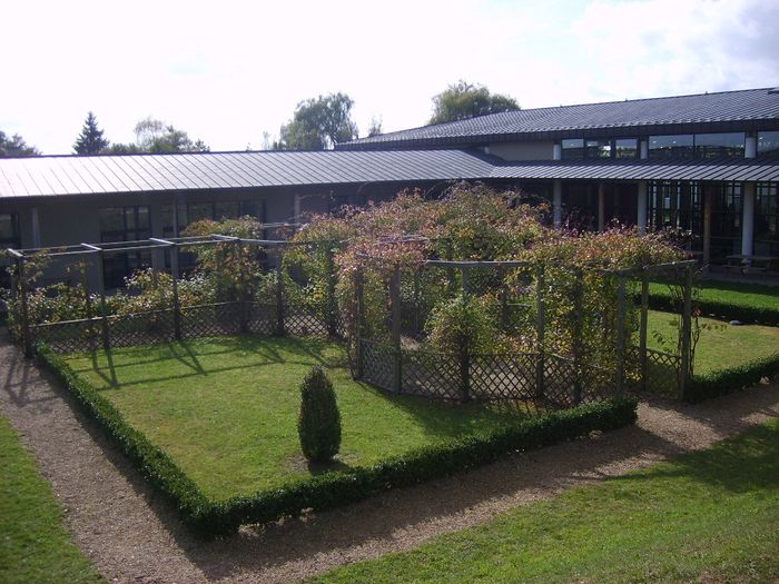Découvrez au musée de Vieux-la-Romaine deux jardins romains restitués : le viridarium, jardin d'agrément, et l'hortus, jardin potager.