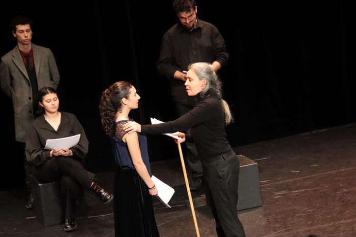 Deux fois dans l’année, les grands élèves du département Art dramatique proposent des lectures avec une mise en scène minimaliste, en relation avec les spectacles programmés au Théâtre de l’Archipel.