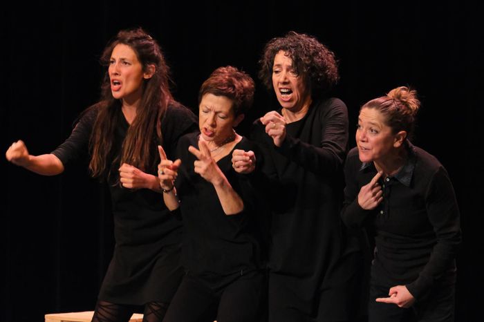 Théâtre - Histoires de famille en scène