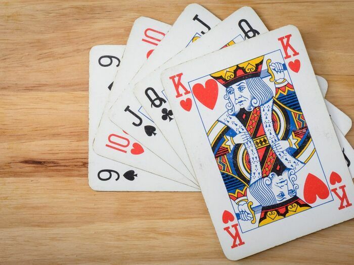 Canet s’anime autour du concours de belote du Bistrot Pilar !