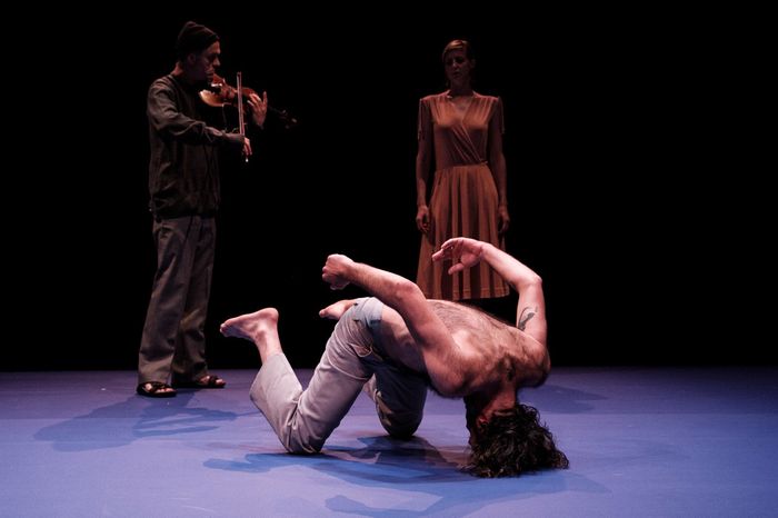 Fabrice Gorgerat présente un hybride entre Bach et Bukowski au Centre culturel suisse.