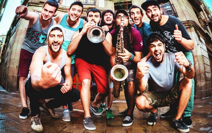 Le groupe de musique renouvelle son passeport en France et attend de remplir la salle du Café de la Danse le prochain 5 octobre.