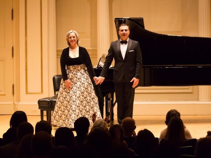 Carles & Sofia Piano duo revient au festival musical de l’Eure le samedi 28 avril. Le concert a lieu à l’Église Saint Jean-Baptiste de Muzy. Au programme : Debussy, Wagner, Basomba, Granados et Ravel.
