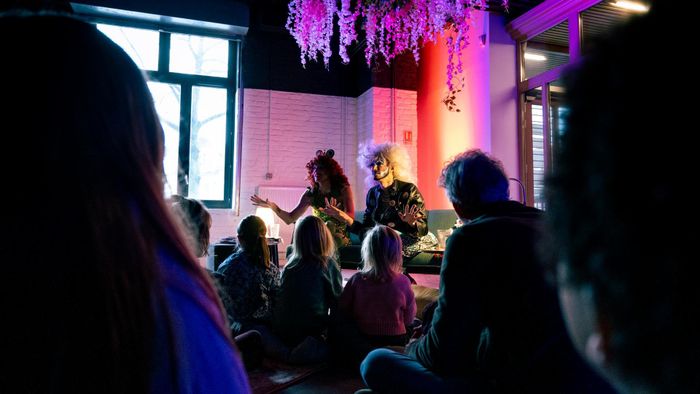 Tous les premiers dimanches du mois, la Condition Publique ouvre ses portes à 11h. Au programme : brunch, expositions, ateliers, jeux de société et plein d'autres surprises à découvrir en famille !