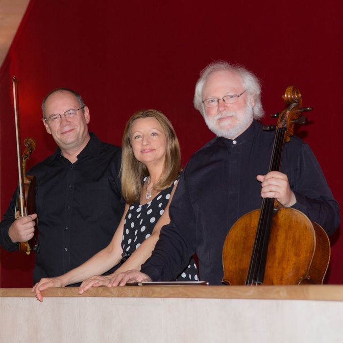 A l'occasion de la sortie du CD "The Seasons" chez Calliope / Naxos, TRIO BOHEME présente le programme Tchaïkovski (Première occidentale) / Piazzolla.