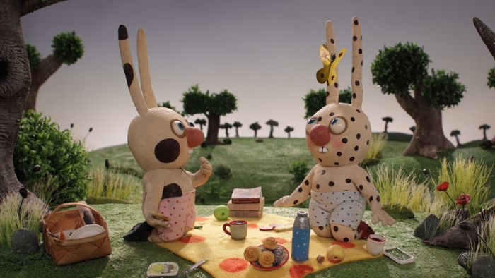 Découvrez avec vos petits 6 épisodes de Gros-pois et Petit-point, deux amis en pâte à modeler dont les jeux du quotidien se transforment en aventures !