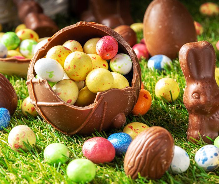 Chasse aux œufs à Résidence 🐣 Mercredi 15 avril, de 14h à 16h, dans les jardins de la Maison des Genêts. Animation pour les enfants de 3 à 11 ans. Participation : 2 € par enfant.