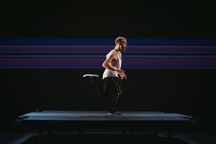 « Running piece », solo du chorégraphe québécois Jacques Poulin-Denis, dans le cadre des Rencontres chorégraphiques internationales de Seine Saint-Denis