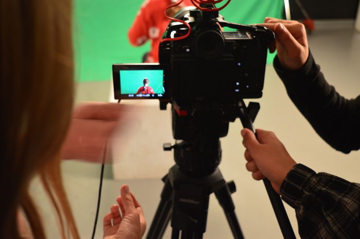 Animés par des artistes du Fresnoy, ces ateliers (photographie, son, vidéo...) permettent aux enfants de découvrir l’exposition de manière ludique.
