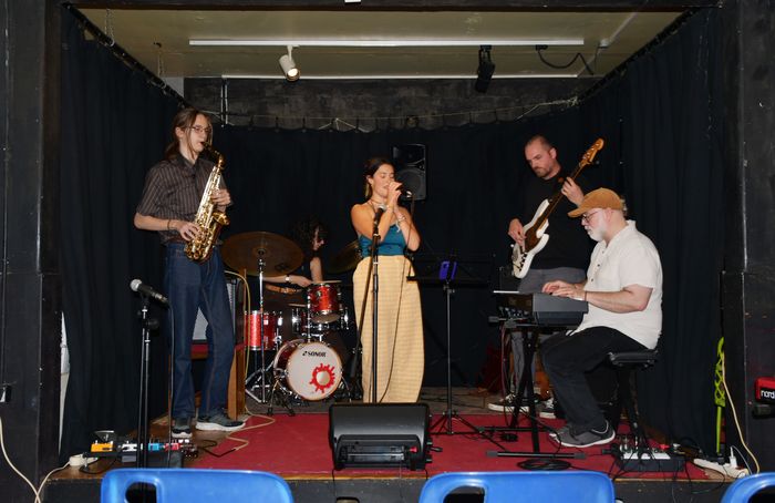 Rendez-vous récurrent des étudiants en classes Jazz ouvert aussi à tous les musiciens de passage.