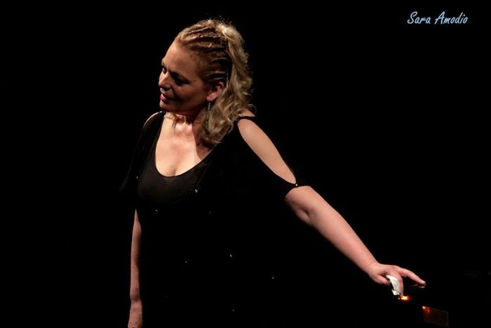 Ce soir, la célèbre pianiste Cinzia Bartoli nous propose un programme séduisant et éclectique naviguant entre Frédéric Chopin, Astor Piazzolla et Maurice Ravel.