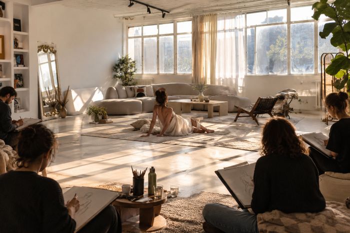 Une séance de modèle vivant de 3h dans un loft à Montreuil avec deux modèles professionnels, une superbe lumière et un goûter !
