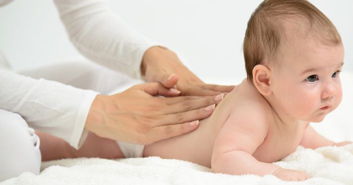 Des ateliers pour découvrir les gestes et techniques de massage adaptés aux bébés, dans un moment privilégié de partage entre parents et enfants.