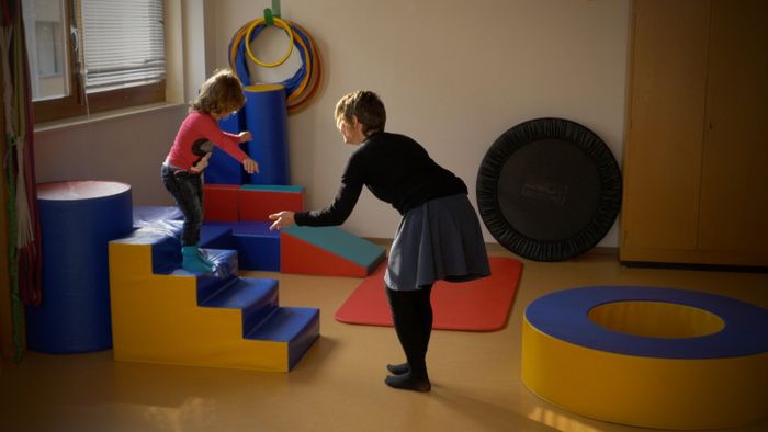 Lors de chaque grossesse, la mère et moi, nous nous sommes posé la même question : ’Et si notre enfant n’est pas normal, que fait-on ? Malgré une crainte sourde, nous n’avons jamais trouvé de réponse.