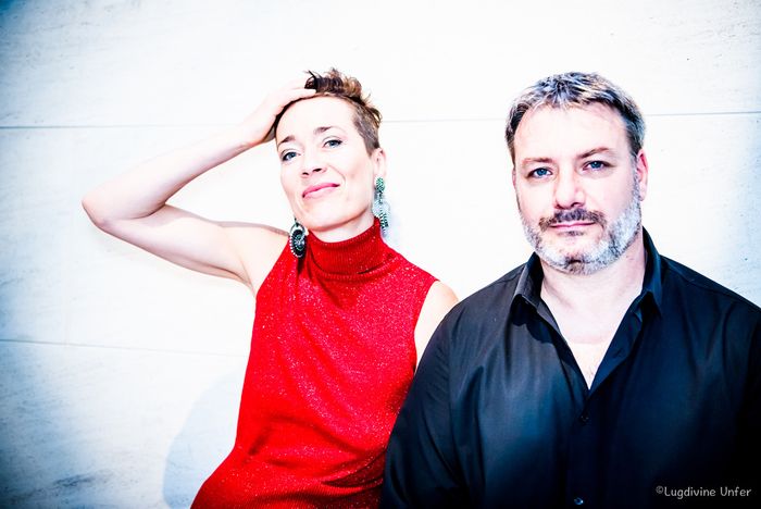 Sascha Ley & Laurent Payfert créent un vrai univers autour de l'art subtil du duo voix et contrebasse.