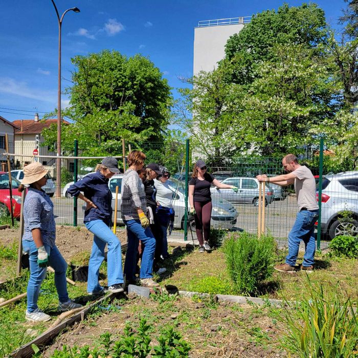 Et si on reprendrait un peu les bases pour oser se lancer. Du besoin des plantes à la préparation de sa parcelle, venez vous enrichir avec cet atelier de 2h interactif et stimulant.