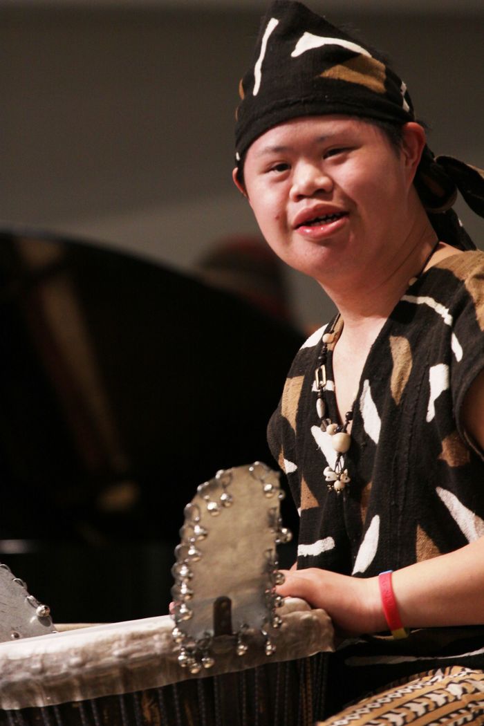Une Fête de la musique bourrée d’énergie avec Takeo, jeune percussionniste trisomique, et le groupe Bala Dée. Une rencontre festive entre rythmes et sonorités du Japon, de France et d’Afrique !