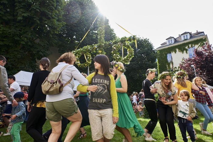 L'Institut suédois ouvre les portes de son jardin et vous donne rendez-vous pour fêter l’été et la musique avec les festivités traditionnelles suédoises mais aussi des concerts de musiques actuelles.