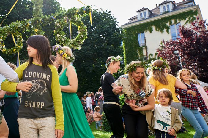 L'Institut suédois ouvre les portes de son jardin pour fêter l’été et la musique avec les festivités traditionnelles mais aussi des concerts organisés en collaboration avec Les Femmes S'en Mêlent.