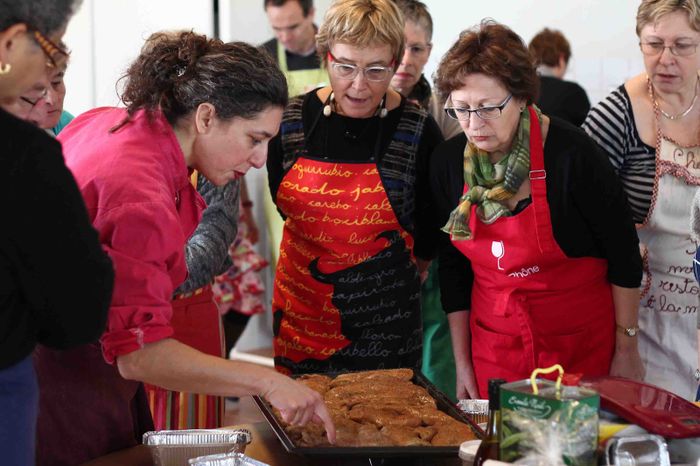 Envie de découvrir de nouvelles recettes, et de renouveler le menu du repas de Noël ? Ce stage de cuisine invite à découvrir de subtils mélanges d’ingrédients utilisés dans le monde romain...