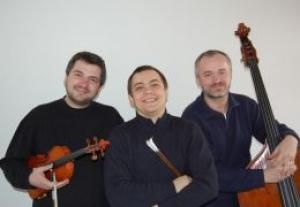 Pacora Trio