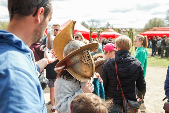 Participez à l'entrainement des gladiateurs ! Accompagnés d'un gladiateur professionnel initiez-vous à la gladiature, il vous faudra faire preuve de force et de courage !