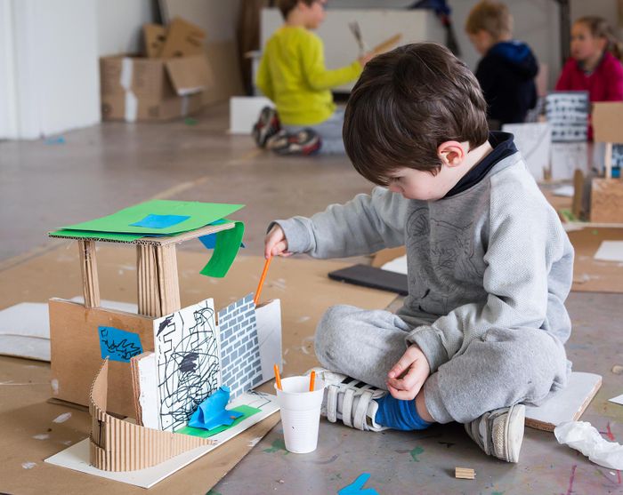 Pendant les vacances scolaires, le musée invite vos enfants à vivre une semaine d’ateliers ludiques et créatifs.