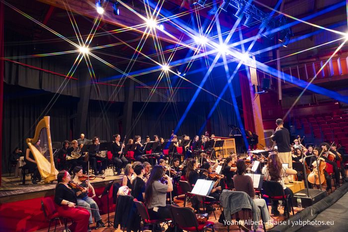Pour finir en apothéose cette semaine dédiée aux orchestres, le Symphonique des grands élèves en cycle 3 et CPES, dirigé par Mehdi Lougraïda jouera Rachmaninov, Mendelssoh ou encore Tchaikovsky...