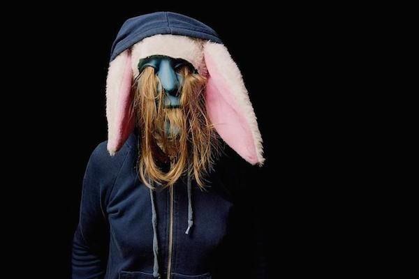 A l’occasion de la prochaine édition de Sonic Protest, festival de musiques expérimentales (du 22 mars au 6 avril 2019), le Centre accueillera le groupe Shit & Shine.