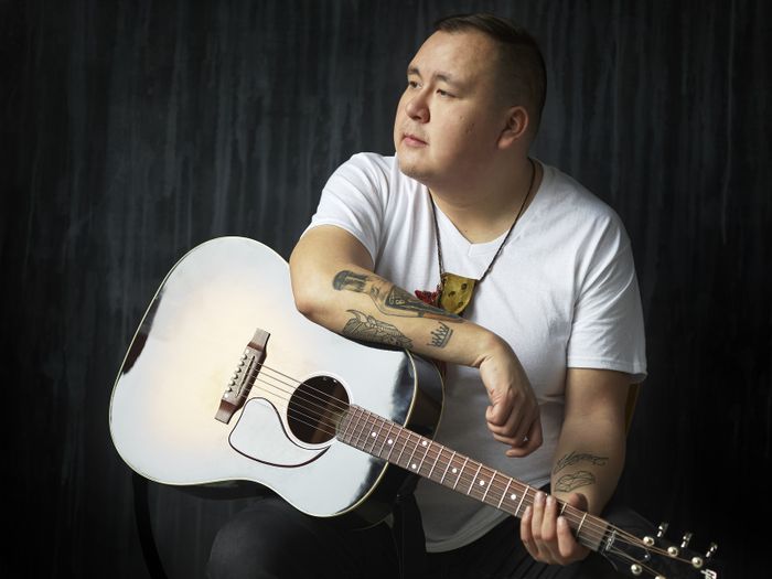 Et si vous veniez écouter la douce et émouvante folk de l'artiste autochtone William Prince ?