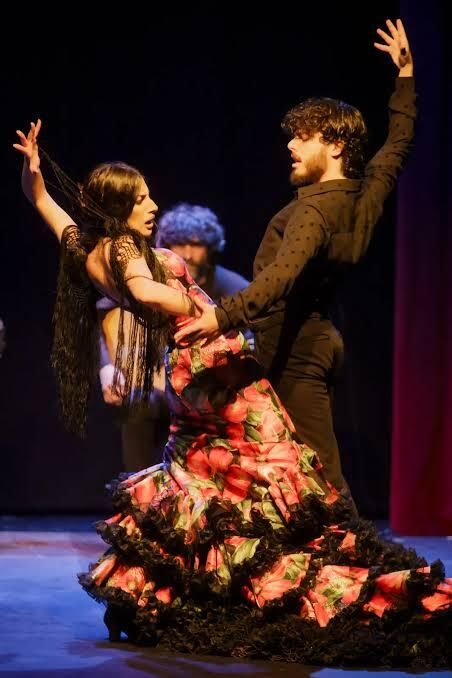 Le danseur flamenco Juan Tomás de la Molía et la danseuse invitée Águeda Saavedra nous livrent un spectacle authentique, fort en émotions de la profondeur du chant à la fête