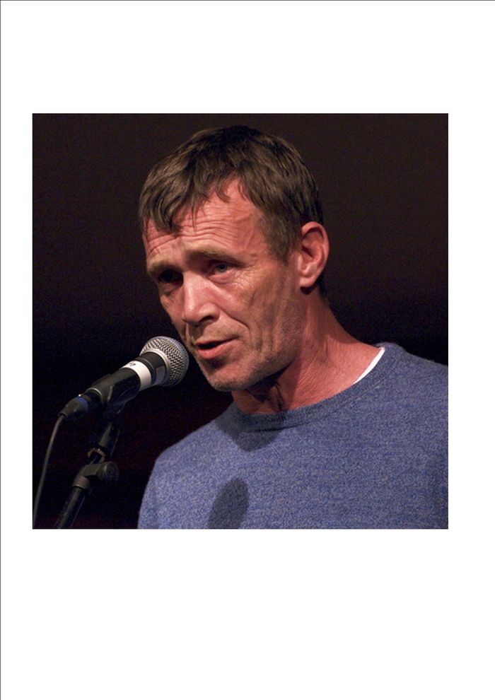 Originaire de Birr, le chanteur et conteur Thomas McCarthy qui a grandi au sein d’une famille de musiciens traditionnels sera notre invité pour ce nouveau Gaulín.