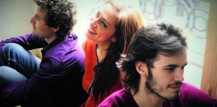 Véritable fusion des genre, l'Ensemble Al'mira mélange avec délicatesse musique classique, jazz & musiques du monde.