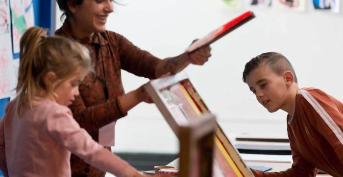 Pendant les vacances scolaires, le musée invite vos enfants à vivre une semaine d’ateliers ludiques et créatifs.