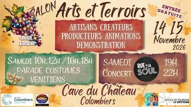 Costumes somptueux, masques et dentelles : les costumés vénitiens apportent une touche de magie au Salon Arts & Terroirs de Colombiers !