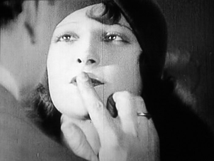 La projection du film tchécoslovaque Erotikon avec l'accompagnement musical par le groupe Neuvěřitelno le 10 mars à 13H45 dans le cadre du 6ème Festival des films restaurés "Toute la mémoire du monde"