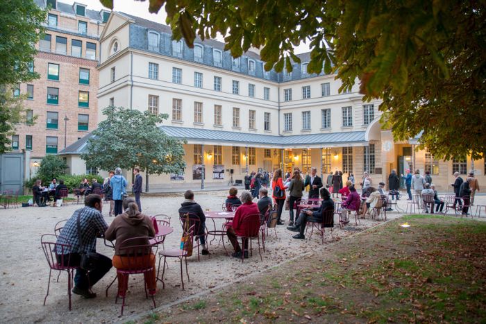 Au programme : musique, installations artistiques, courts métrages et discussions dans l’esprit des conférences TED sur l’activisme et l’engagement social dans la culture…