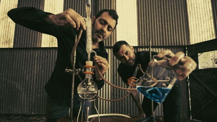 L’épisode La Mouche de la série culte Breaking Bad, mis en musique par Yohan Landry (Microfilm) et Benoit Gaucher (Nesseria).