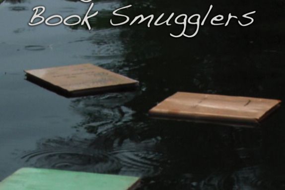 Compositrice en résidence, Siobhán Cleary vient nous présenter le documentaire Book Smugglers dont elle a écrit la musique.