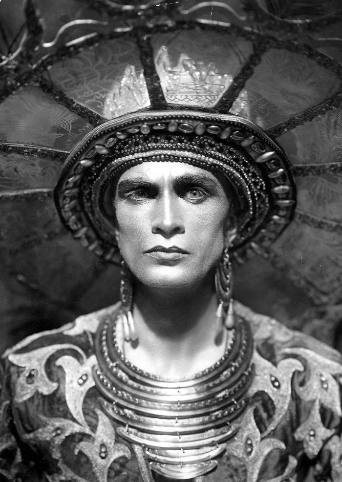 Projection du film muet  DAS INDISCHE GRABMAL/ LE TOMBEAU HINDOU (1921) de Joe May. Accompagné au piano par des élèves de Jean-Francois Zygel. Présenté par Bernard Eisenschitz, historien de cinéma