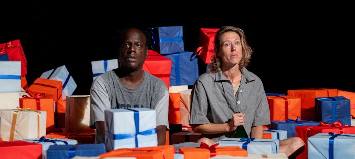 Marilyne Fontaine et Assane Timbo dans "Peu importe"